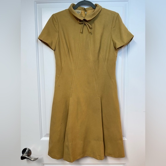 Adele Martin Dresses & Skirts - Vintage Elegant Mustard Short Sleeve Dress